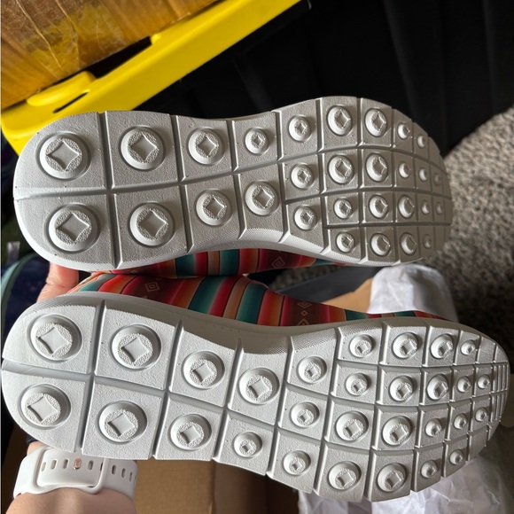 Women's Rowdy Crowd Seymour Serape Sneakers - Picture 4 of 4